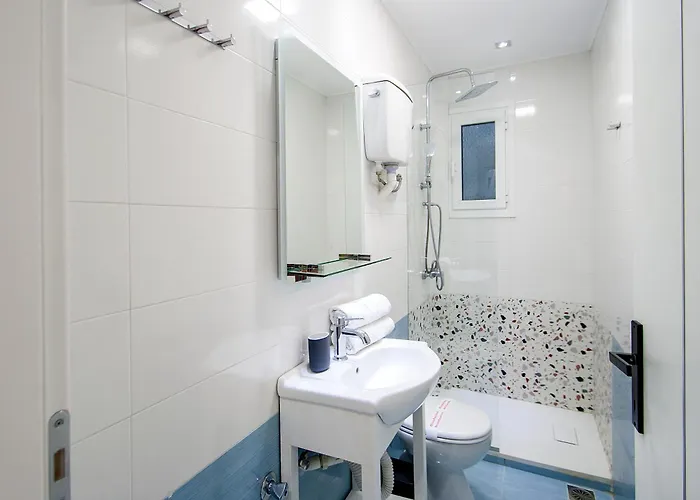 Georgia And In Town 스키아토스 타운