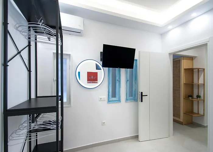 Georgia And In Town 스키아토스 타운