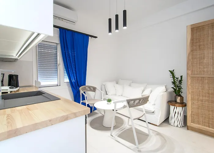 Georgia And In Town * 스키아토스 타운