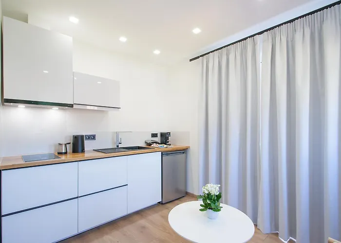 아파트 Georgia And In Town