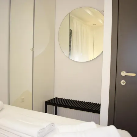 Daire Georgia And In Town İskados