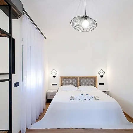 Daire Georgia And In Town