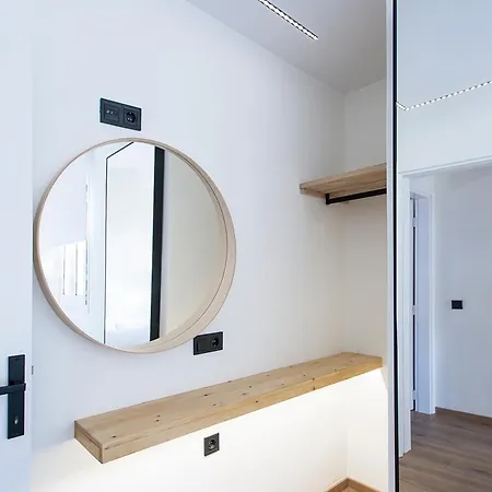 Daire Georgia And In Town *