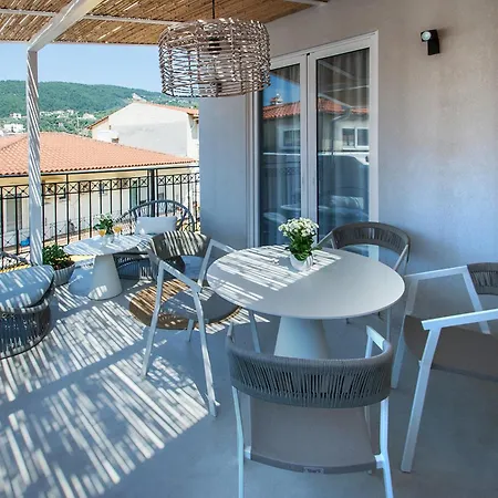 Daire Georgia And In Town