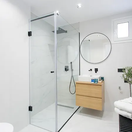 Georgia And In Town * Skiathos Chora